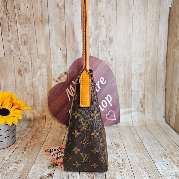 Louis Vuitton Looping MM - Picture 2 of 13